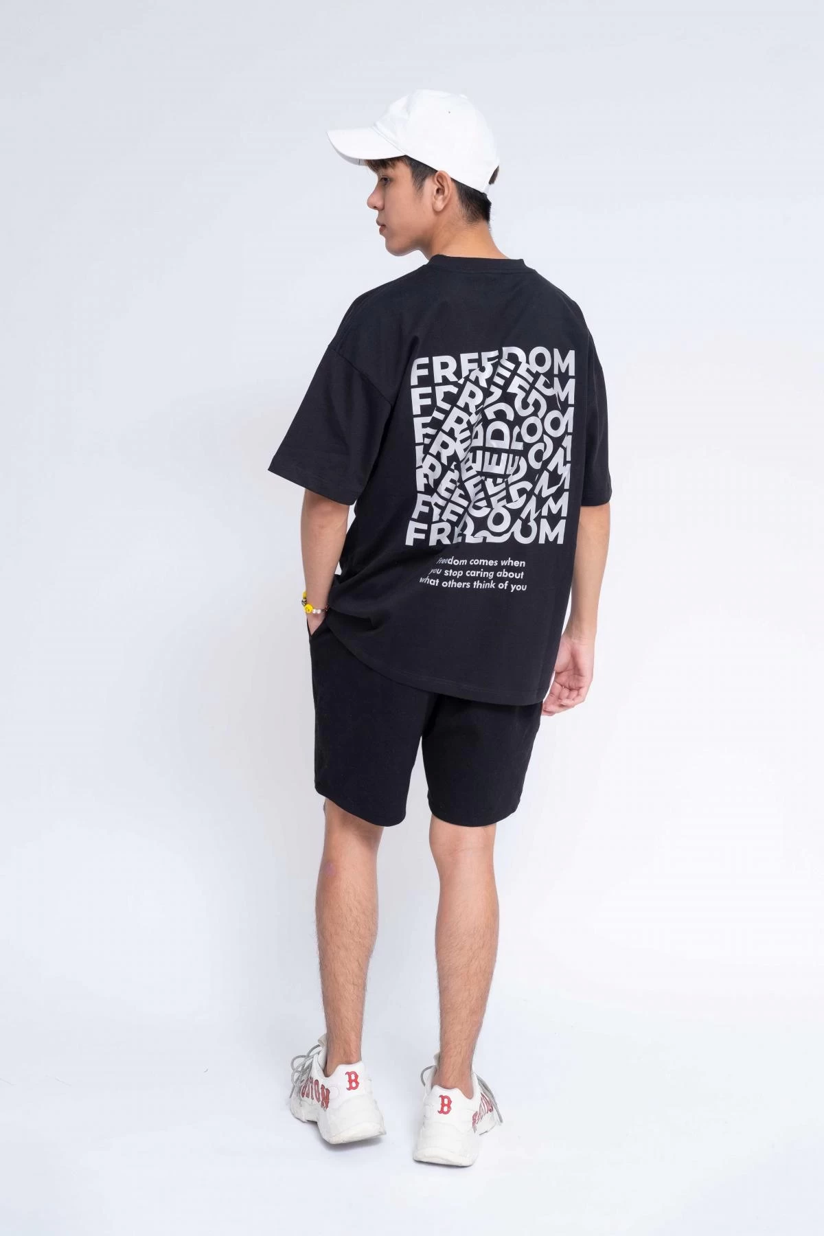 Gia Công Thời Trang Áo Hoodie Oversized Nam Freedom Reflection