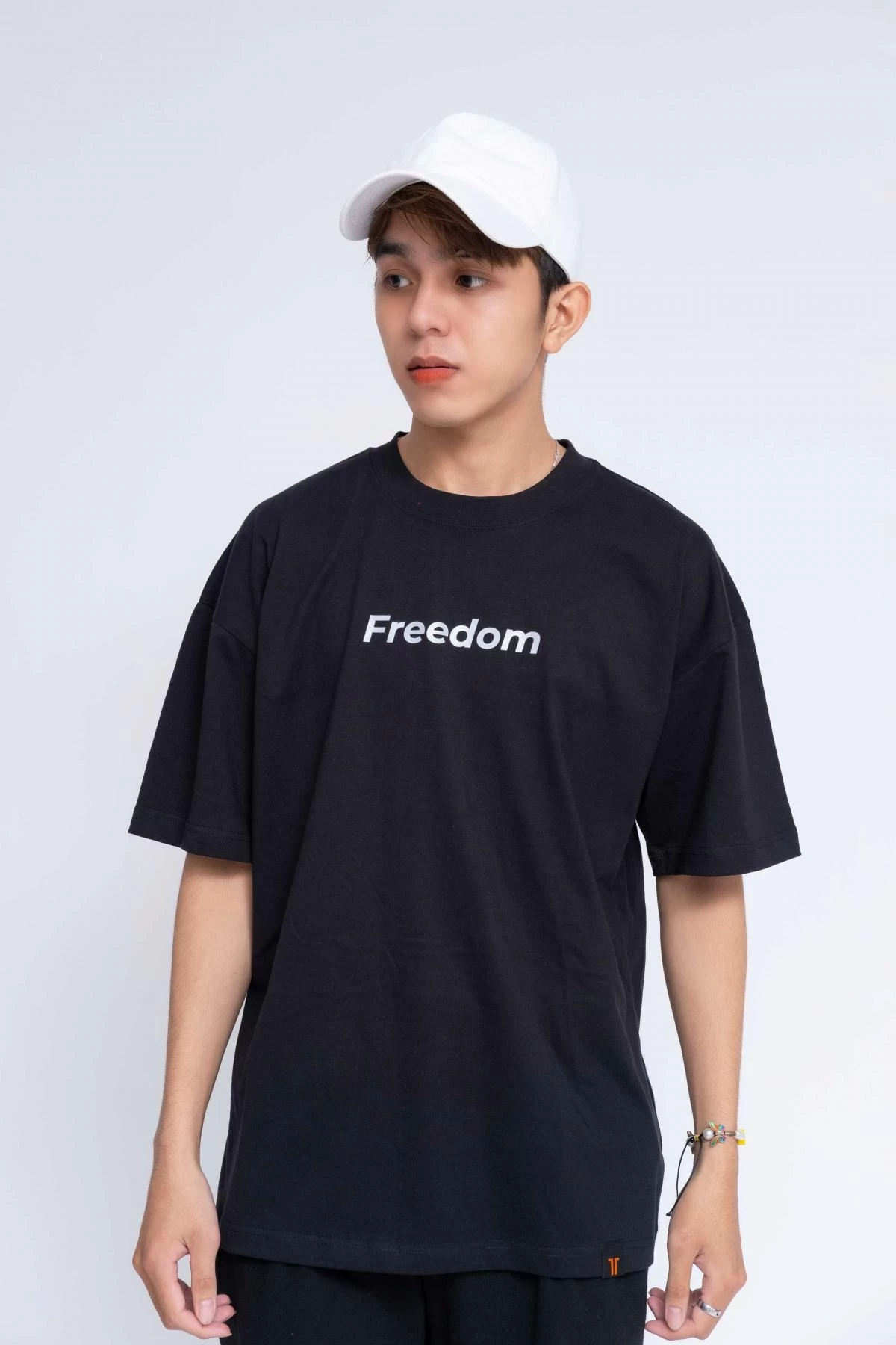 Áo Thun Oversized Nam Freedom Reflection2