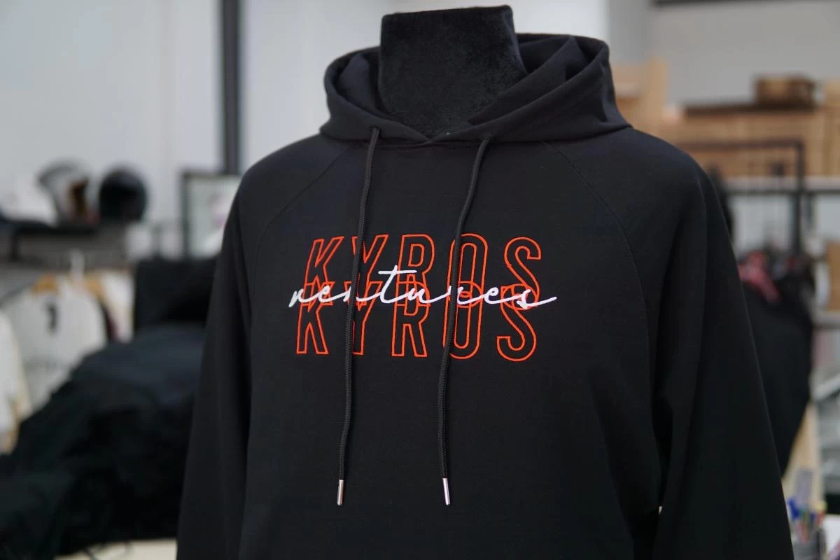 Gia Công Thời Trang Áo Hoodie Đồng Phục Công Ty Cao Cấp Kyros Ventures4