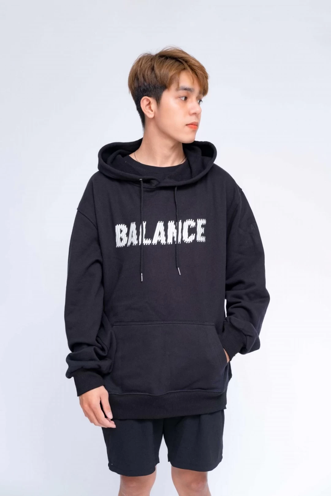 Gia Công Thời Trang Áo Hoodie Oversized Nam Balance R&G