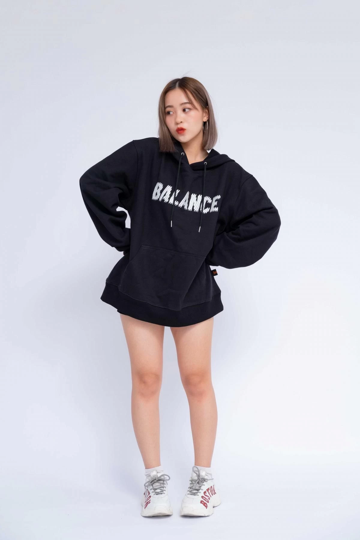 Gia Công Thời Trang Áo Hoodie Oversized Nữ Balance R&G1