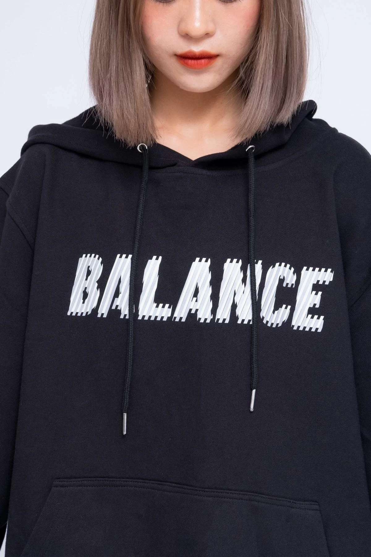 Gia Công Thời Trang Áo Hoodie Oversized Nữ Balance R&G2